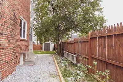 Image de 2br & 1ba Self Contained apartment in vibrant downtown Silver Spring