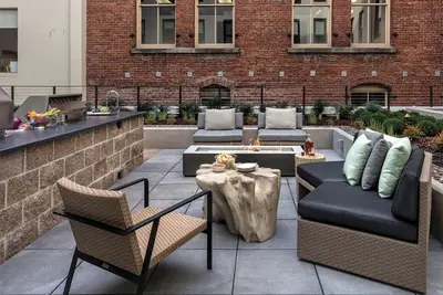 Image de 1 Bedroom Deluxe Suite, Kitchen, Sleeps 4, at Portland Waterfront Park Resort!