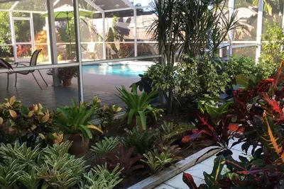 Peaceful South Venice Home in Tropical Garden Setting.