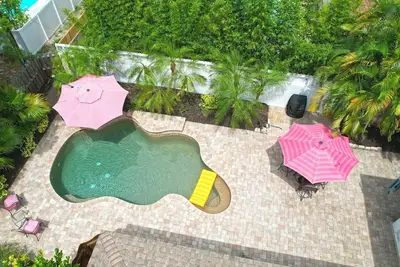 Image de Stay On Venice Island At This Amazing House! 1/2 Mile To Beach & Sharky's Pier