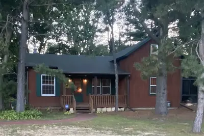 Image de Cozy, country-feel, private, close to everything, for family & friends to gather