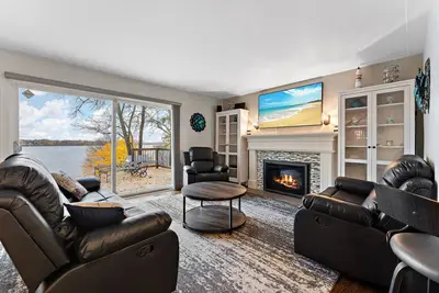 Image de Hot Tub after winter fun! Game Room, Huge Primary Suite with Spa like Bathroom