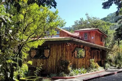 Image de TreeTop House Getaway, Fairy Magic Rustic Elegance in the Cloud Forest, 3 Levels