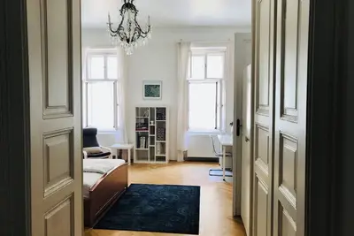 Image de Best location in old downtown Budapest, sunny and spacious place for 5 people.