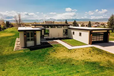 Image de Contemporary Wyoming Luxury- Midcentury Modern, mountain views & rooftop deck