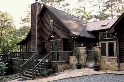 Image de Cozy cabin retreat on Mountaintown Creek Ellijay Ga Close to orchards & wineries