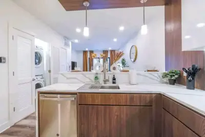 Image de Winter Wonderland! Discount on 2 Apts, Sleeps 14!