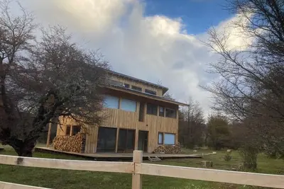 Image de Acogedora Casa a Pasos Parque Nacional Cerro Castillo en Medio de Bosque Nativo