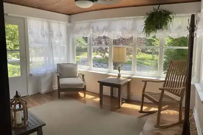 Image de Renovated small town charm right next to Suny Fredonia