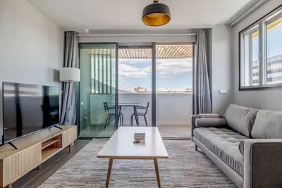 Image de Ibiza 2br w/ Doorman & Pool, nr Park, by Blueground