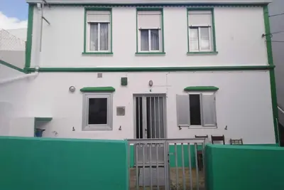 Image de 3 Bed House Sleeps 6 with Pet-Friendly Garden