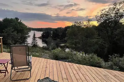Image de 140 Acre Secluded Cottage Retreat 2Br+1 in Muskoka