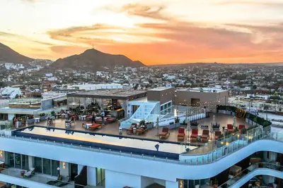 Image de 3 Bedroom Suite | 6 Beds | 4 Full Bath | Sleeps 12 | Medano Beach Cabo San Lucas