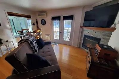 Image de Studio Rustico Chic Nearby Piedmont's Hotspots!