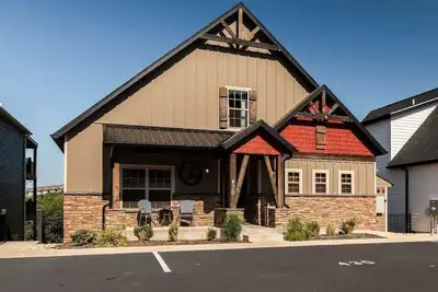 Image de Indoor Pool! Lake Access! Hot Tub!