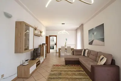 Image de City / Village Apartment à Marina Di Massa avec 3 chambres à coucher, 5 couchages