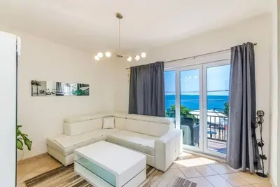Image de Appartement de vacances pour 4 personnes  + 2 enfants env. 100 qmà Crikvenica-Klanfari, Baie de Kvarner (Crikvenica et environs)