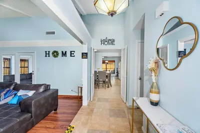 Image de Modern & Spacious 3br Home in Garland