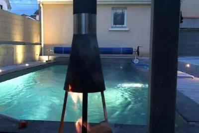 Image de Maison avec piscine privée et 3 chambres