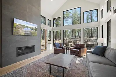 Image de Caldera Couples’ Stay with Hot Tub, Ping Pong & A/C