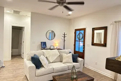 Image de ❤️Home Sweet Home ❤️\n< 4 miles from the Ole Miss Campus and the Oxford Square!