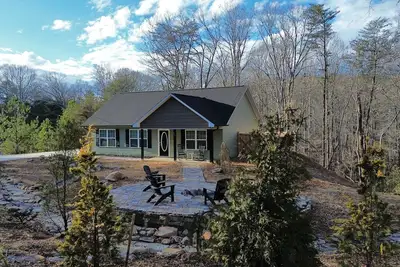 Image de New Pet-Friendly less than 5 minutes to Dahlonega Square