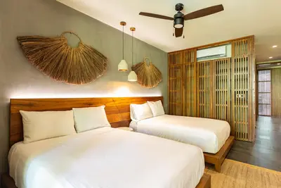 Image de New 5 Star Luxury Condo with Infinity + Cenote Pool - Close to Beach!