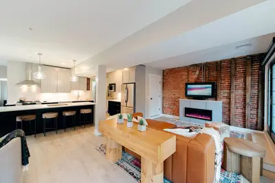 Image de Mezzanine Loft- 3 Bedrooms