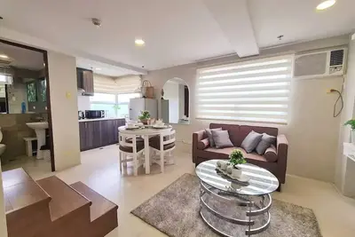 Image de Quezon City Cozy 3 Bedroom Condo Unit<br><br>