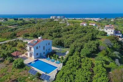 Image de Villa Leda Finiki, Latchi - a villa that sleeps 8 guests in 4 bedrooms