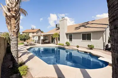 Image de Peoria Oasis | 3br Private Pool & Spacious Yard