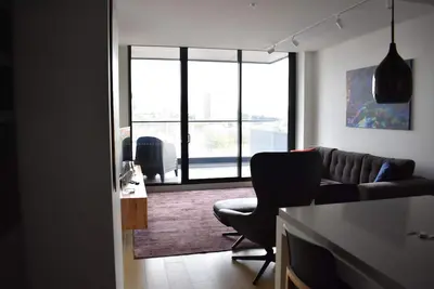 Image de Modern + Spacious 2bd/2Bath - Stunning City Views!