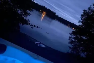 Image de Lakefront designer character cabin