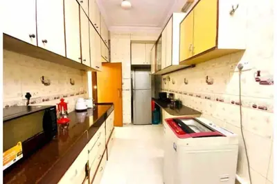 Image de Serene Oasis: 1 Bhk with Parking in Bandra/Khar