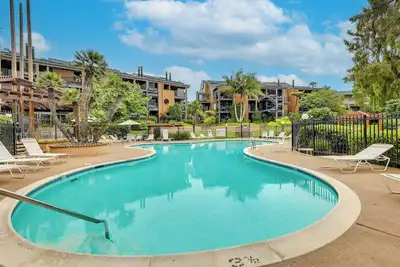 Image de Carlsbad Rental w/ Private Balcony & Pool Access!