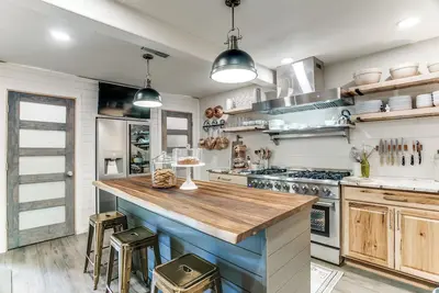 Image de Sprawling Texas Ranch House minutes from W7th, Stockyards and Dickies Arena