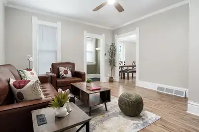 Image de Historic downtown home w/ playroom pool table, 2 doors from river