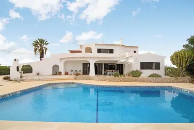 Image de Villa 'Casa Das Areias' avec piscine privée, Wi-Fi et climatisation