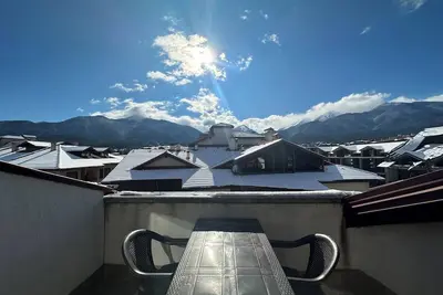 Image de Penthouse lumineux avec vue sur la montagne - Wi-Fi 300 Mbps !