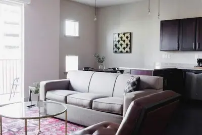 Image de Charming 1br Loft Near Stadium