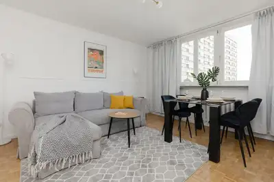 Prosta 2/14 | Atmospheric Apartment | Desk