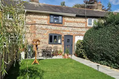 Image de Idyllic period cottage in Ramsbury, recently renovated.