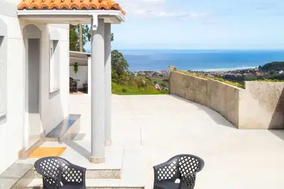 Image de Ag Anema House 10 personnes 2km plage de Razo Surf