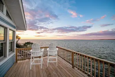 Image de Charming Home with Stunning Views!