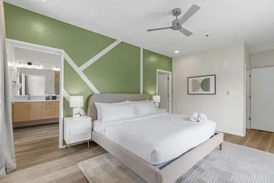 Japandi Zen / 2 bed 2 Bath O4w