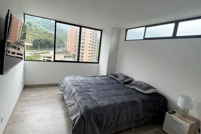 Image de Apartamento en el Poblado Edificio Nuevo Cerca a la Zona Rosa del Poblado