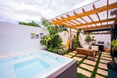 Image de SelfCheck 3 Bed Private Jaccuzzi 3ba Downtown Punta Cana 10 min! Puj airport