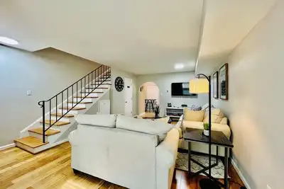 Image de Modern Townhome w/ Balcony • Walk to Fuse Stadium