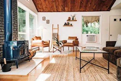 Image de Riverfront Firepit! HotTub-GameRoom-FirePlace-Bbq