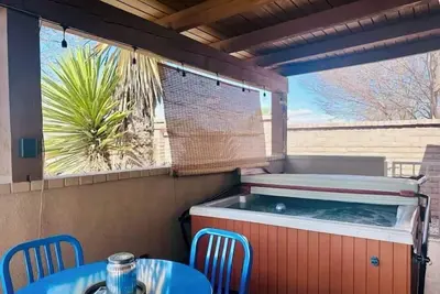 Image de HotTub+Gated+Secure+Bbq+Convention Center+Lovelace+Unm+Freeway Access